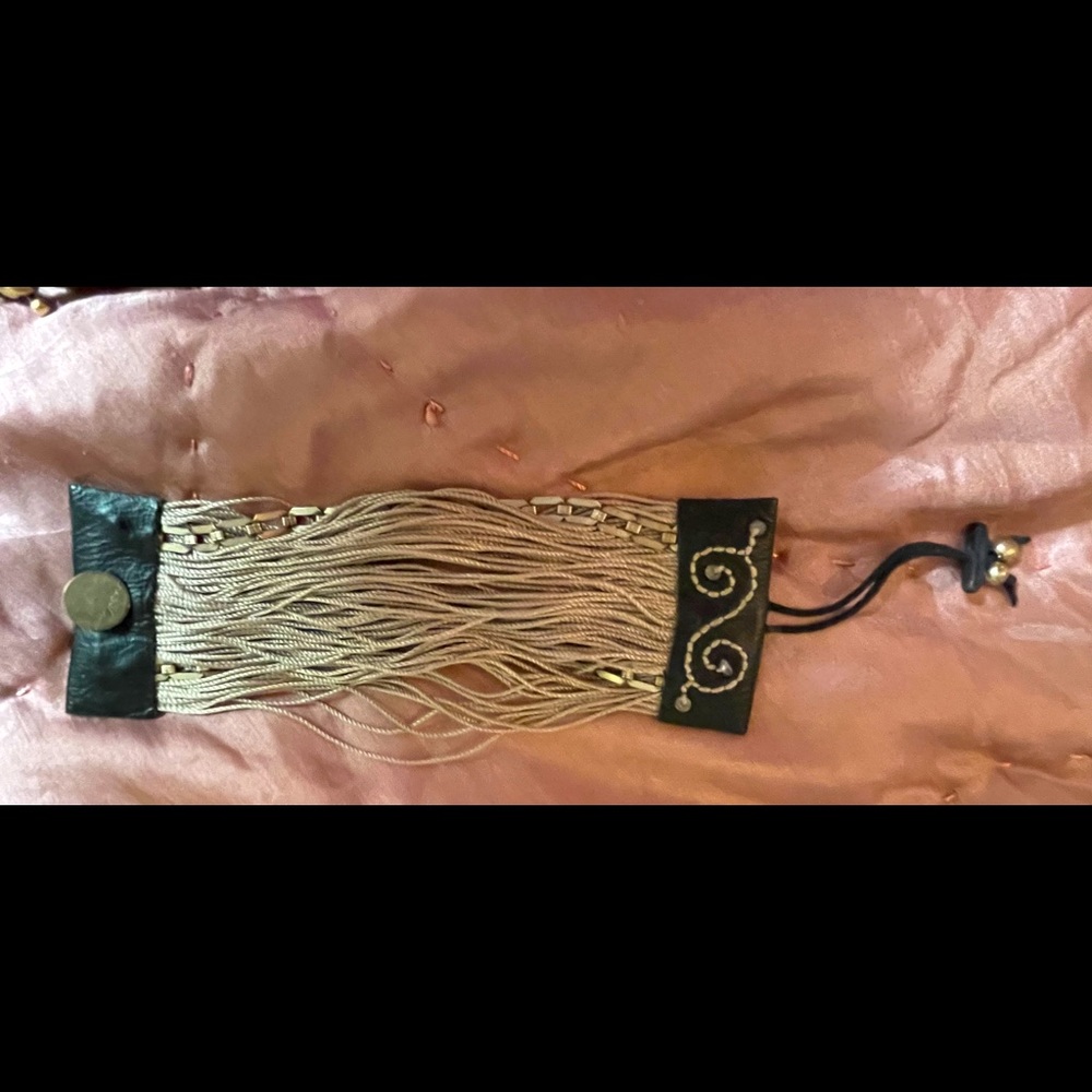 Artisan bracelet